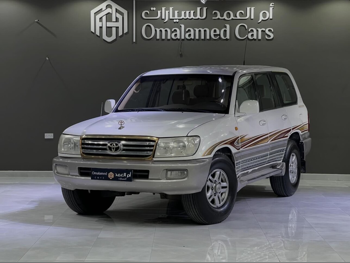 Toyota  Land Cruiser  GXR  2004  Manual  555,000 Km  6 Cylinder  Four Wheel Drive (4WD)  SUV  White