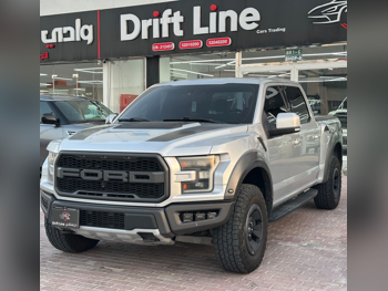 Ford  Raptor  2018  Automatic  72,000 Km  6 Cylinder  Four Wheel Drive (4WD)  Pick Up  Silver