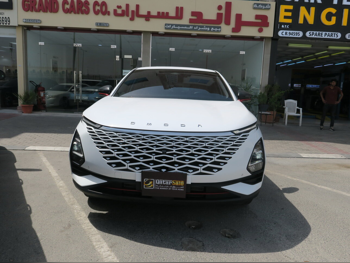 Omoda  C5  2024  Automatic  61,000 Km  4 Cylinder  Four Wheel Drive (4WD)  SUV  White  With Warranty