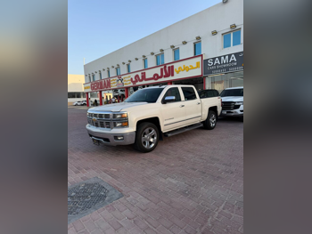 Chevrolet Silverado LTZ 2015 Automatic 318,000 Km 8 Cylinder Four Wheel Drive (4WD) Pick Up White