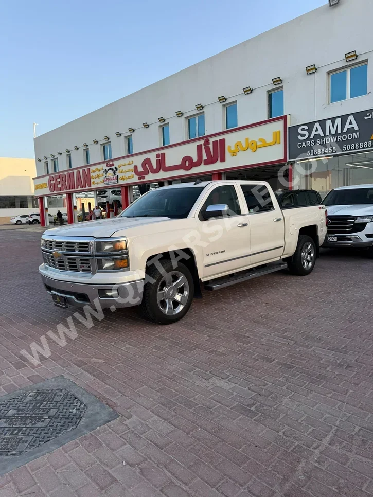 شفروليه  سلفرادو  ال تي زد  2015  اوتوماتيك  318,000 كم  8 سلندر  دفع رباعي  بيكب  أبيض