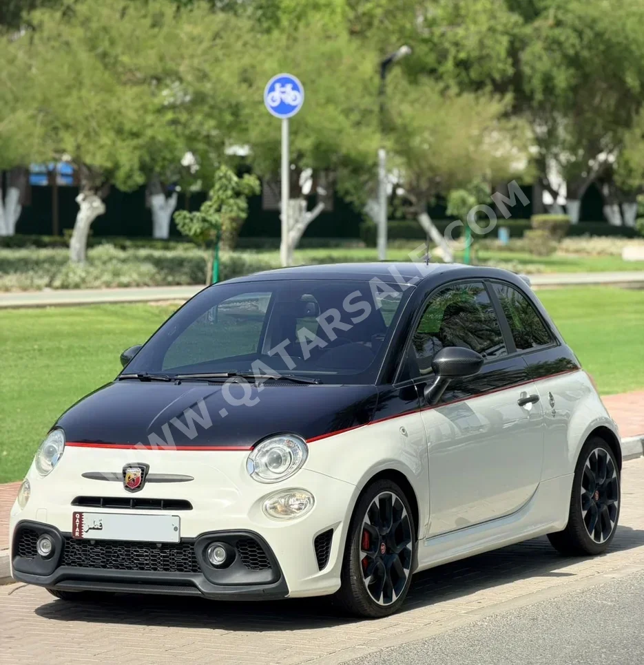 Fiat 595 Abarth 2020 Automatic 61,000 Km 4 Cylinder Front Wheel Drive (FWD) Hatchback White