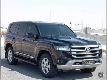 Toyota  Land Cruiser  GXR  2024  Automatic  74,000 Km  6 Cylinder  Four Wheel Drive (4WD)  SUV  Black  With Warranty