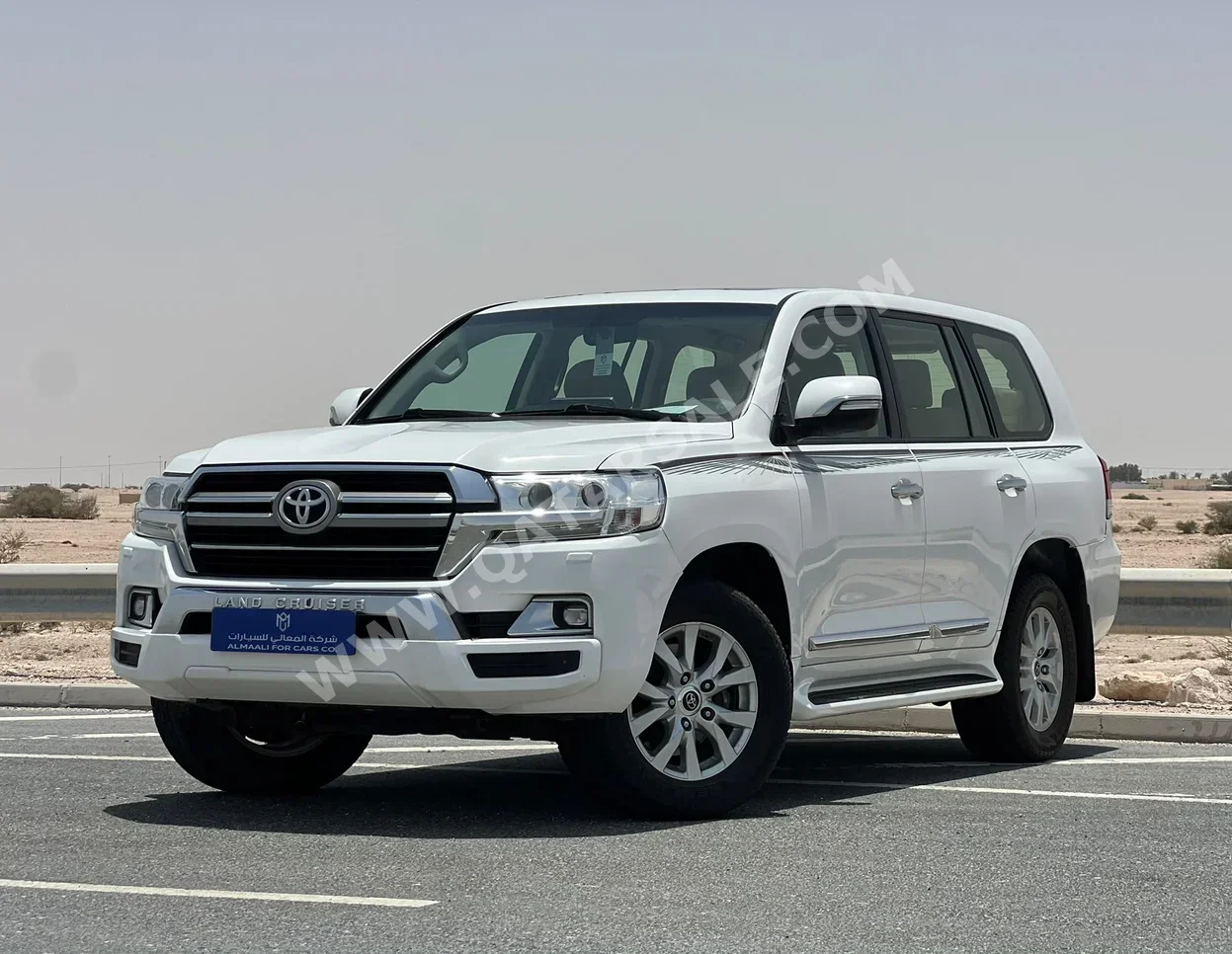 Toyota  Land Cruiser  GXR  2019  Automatic  205,000 Km  8 Cylinder  Four Wheel Drive (4WD)  SUV  White