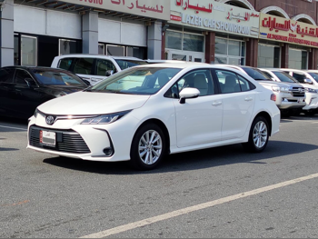 تويوتا  كورولا  2024  اوتوماتيك  32,000 كم  4 سلندر  سحب امامي  سيدان  أبيض  تحت الضمان