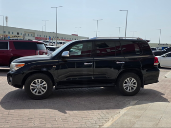 Toyota  Land Cruiser  GXR  2011  Automatic  185,000 Km  8 Cylinder  Four Wheel Drive (4WD)  SUV  Black