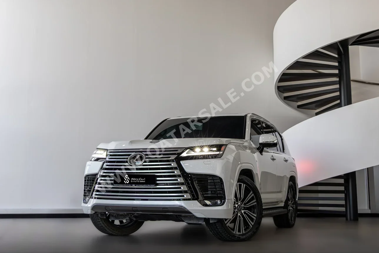 Lexus  LX  600 Luxury  2024  Automatic  43,000 Km  6 Cylinder  Four Wheel Drive (4WD)  SUV  White  With Warranty