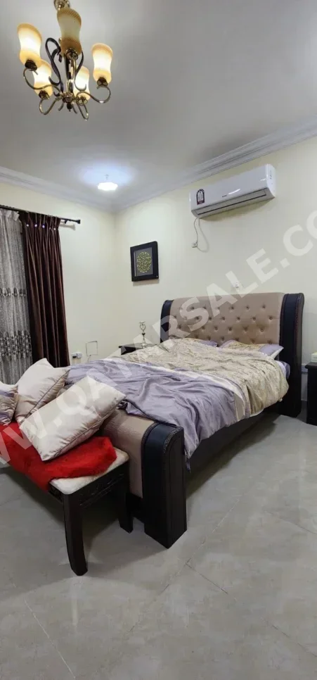 Bedroom Sets - Brown