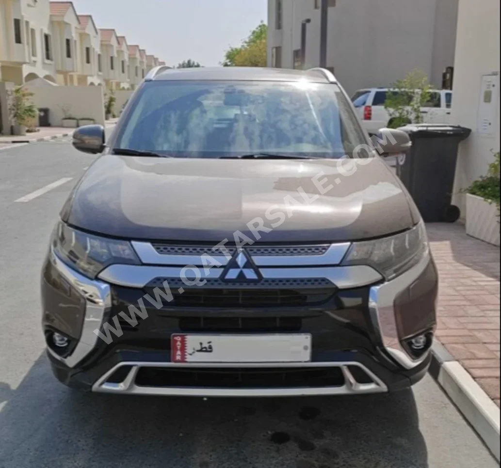 Mitsubishi Outlander HL + 2019 Automatic 93,000 Km 4 Cylinder Four Wheel Drive (4WD) SUV Brown