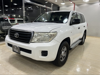 Toyota  Land Cruiser  G  2011  Automatic  556,000 Km  6 Cylinder  Four Wheel Drive (4WD)  SUV  White