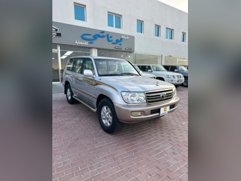 Toyota  Land Cruiser  GXR  2007  Manual  263,000 Km  6 Cylinder  Four Wheel Drive (4WD)  SUV  Silver