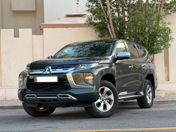 Mitsubishi  Pajero  Montero Sport  2024  Automatic  17,570 Km  6 Cylinder  Four Wheel Drive (4WD)  SUV  Gray  With Warranty