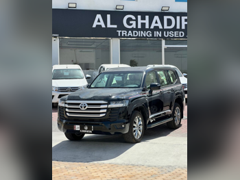 تويوتا  لاند كروزر  جي اكس ار  2026  اوتوماتيك  0 كم  6 سلندر  دفع رباعي  اس يو في  أسود  تحت الضمان
