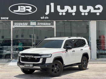 تويوتا  لاند كروزر  جي ار سبورت توين تيربو  2022  اوتوماتيك  89,000 كم  6 سلندر  دفع رباعي  اس يو في  أبيض