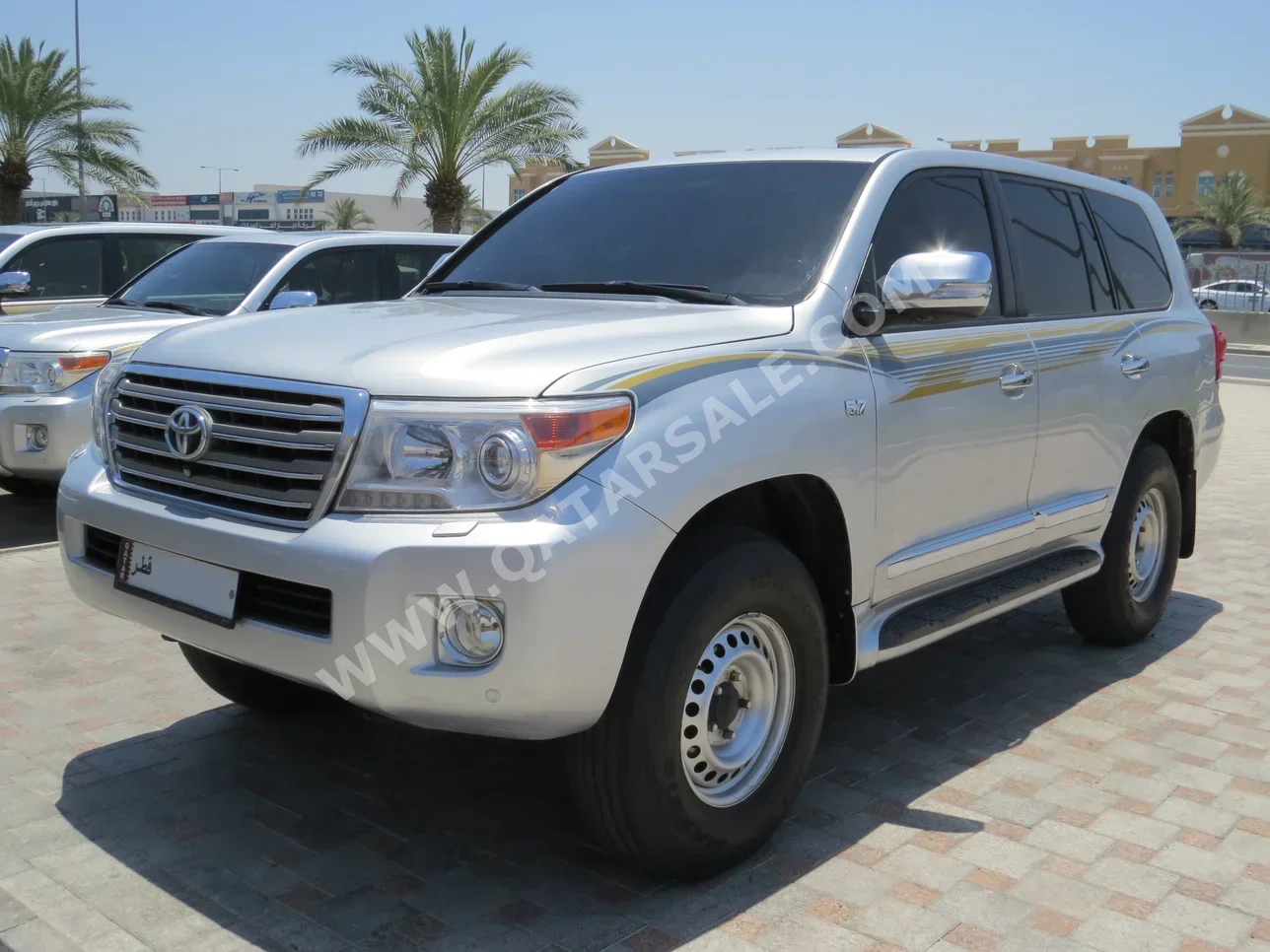 Toyota Land Cruiser VXR 2013 Automatic 330,000 Km 8 Cylinder Four Wheel Drive (4WD) SUV Silver