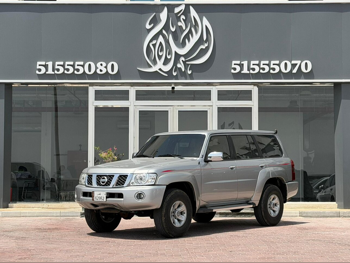 نيسان  باترول  سفاري  2022  عادي  76,000 كم  6 سلندر  دفع رباعي  اس يو في  فضي