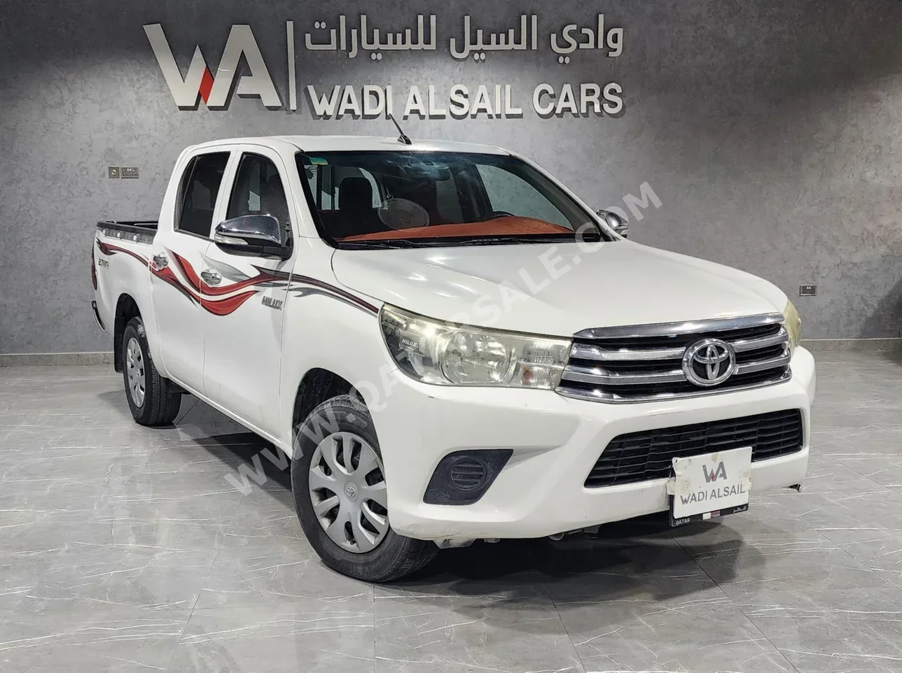 Toyota  Hilux  2017  Manual  303,000 Km  4 Cylinder  Four Wheel Drive (4WD)  Pick Up  White