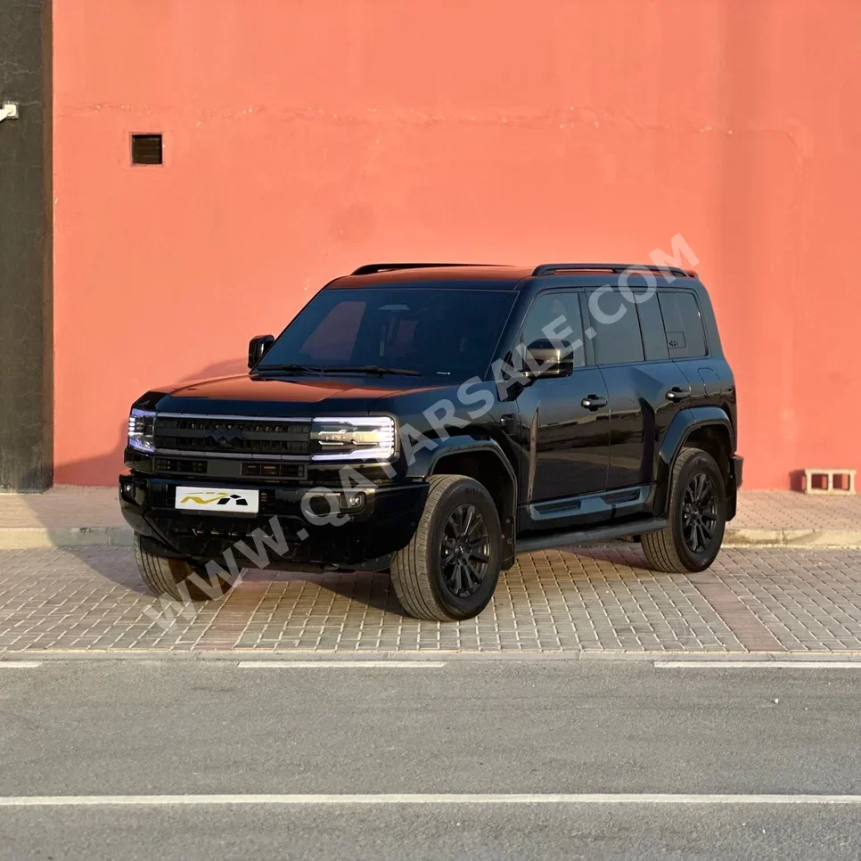 BYD Leopard 5 Ultra 5 2025 Automatic 32,000 Km 4 Cylinder Four Wheel Drive (4WD) SUV Black With Warranty