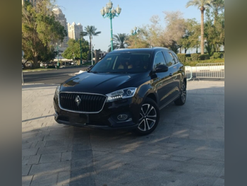 بورجوارد بي اكس 7 2020 اوتوماتيك 100,487 كم 6 سلندر دفع رباعي اس يو في أسود