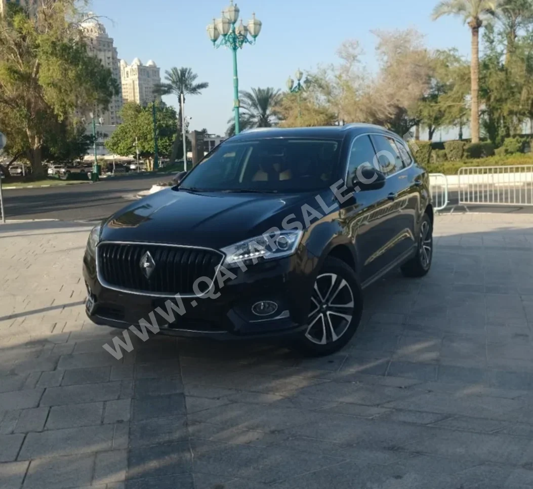 بورجوارد بي اكس 7 2020 اوتوماتيك 100,487 كم 6 سلندر دفع رباعي اس يو في أسود