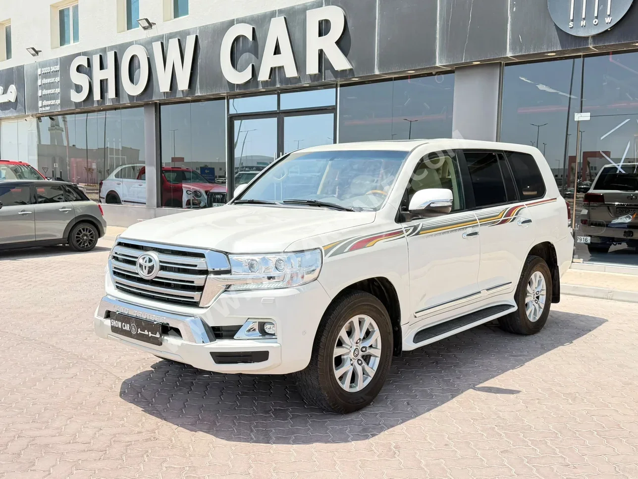 Toyota Land Cruiser GXR 2017 Automatic 131,000 Km 8 Cylinder Four Wheel Drive (4WD) SUV White