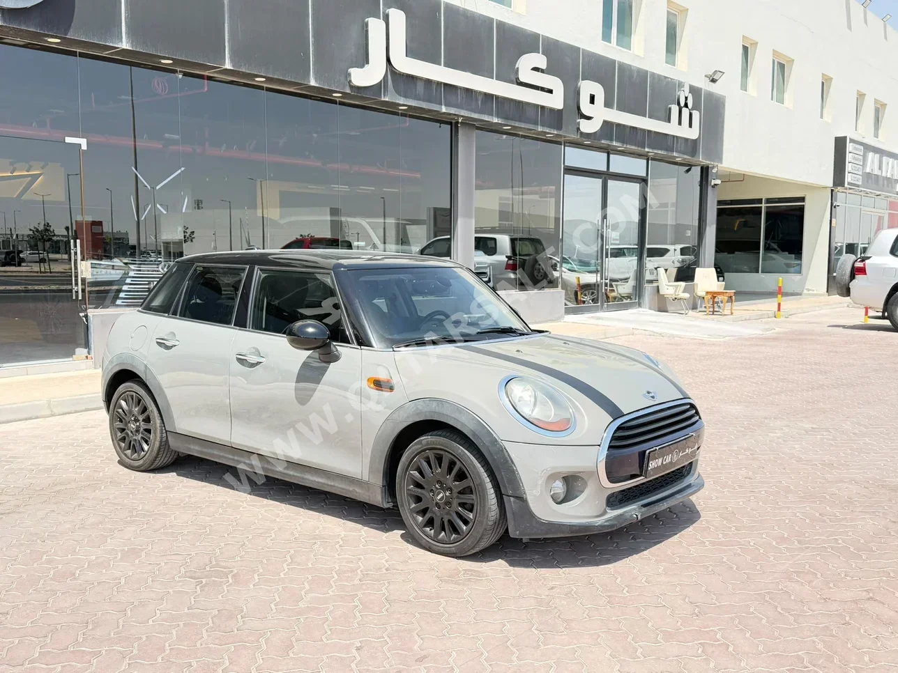Mini Cooper 2016 Automatic 170,000 Km 4 Cylinder Front Wheel Drive (FWD) Hatchback Silver