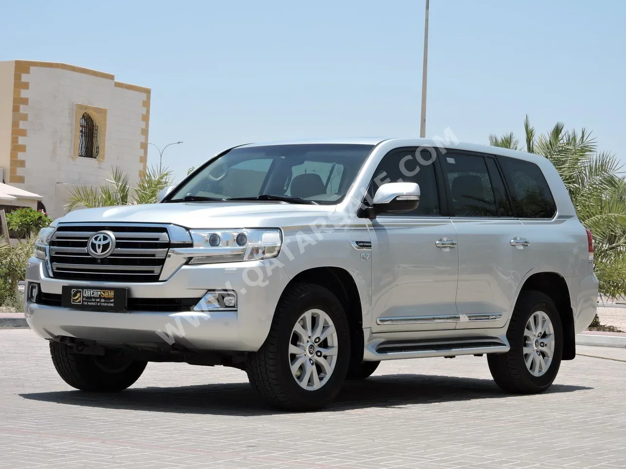 Toyota Land Cruiser VXR 2021 Automatic 112,000 Km 8 Cylinder Four Wheel Drive (4WD) SUV Silver