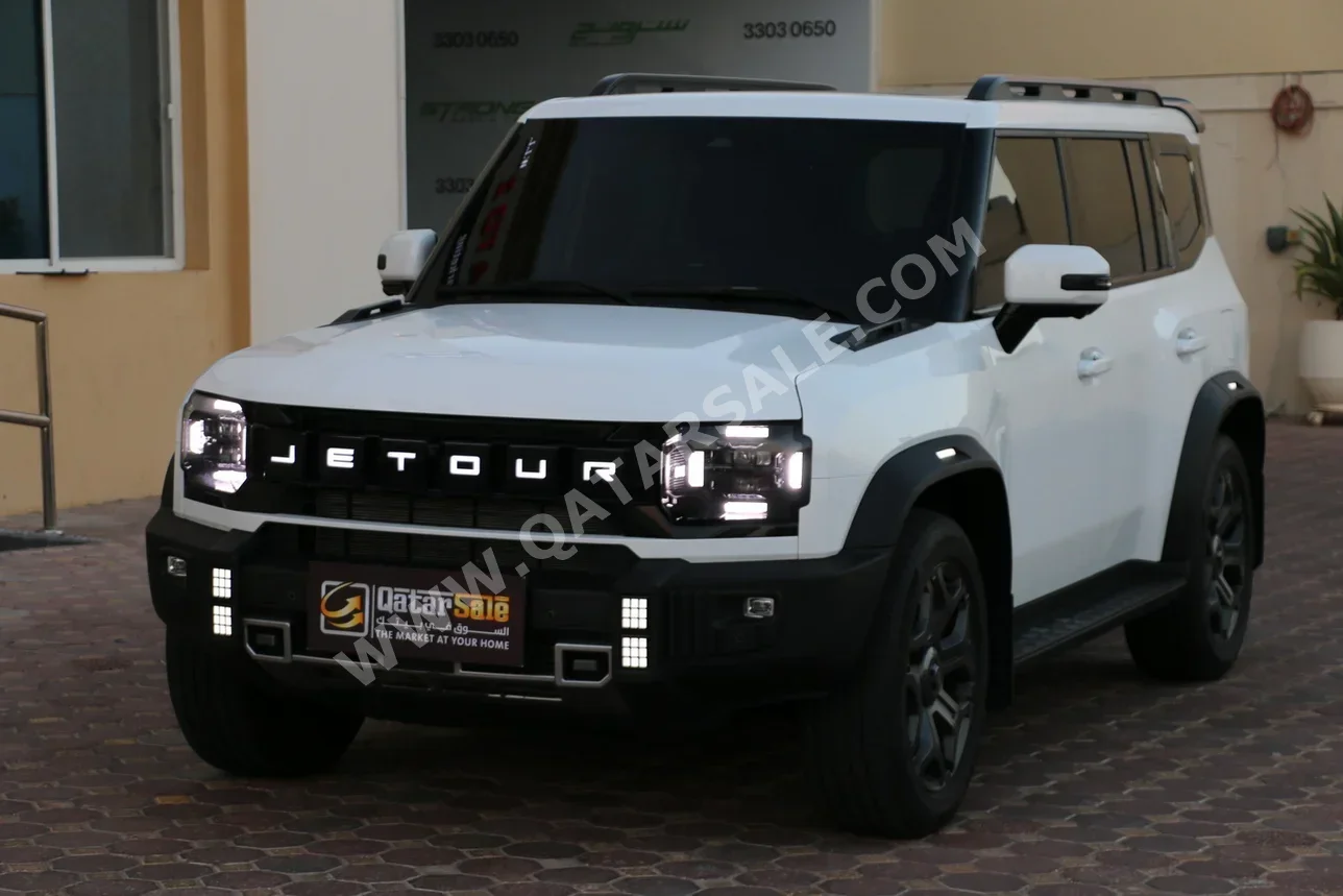Jetour  T2  Luxury Plus  2026  Automatic  32,000 Km  4 Cylinder  Four Wheel Drive (4WD)  SUV  White  With Warranty