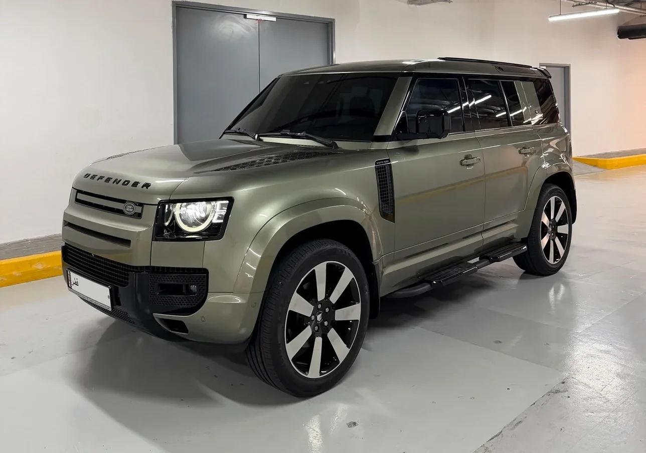 Land Rover Defender 110 2020 Automatic 127,000 Km 4 Cylinder Four Wheel Drive (4WD) SUV Green