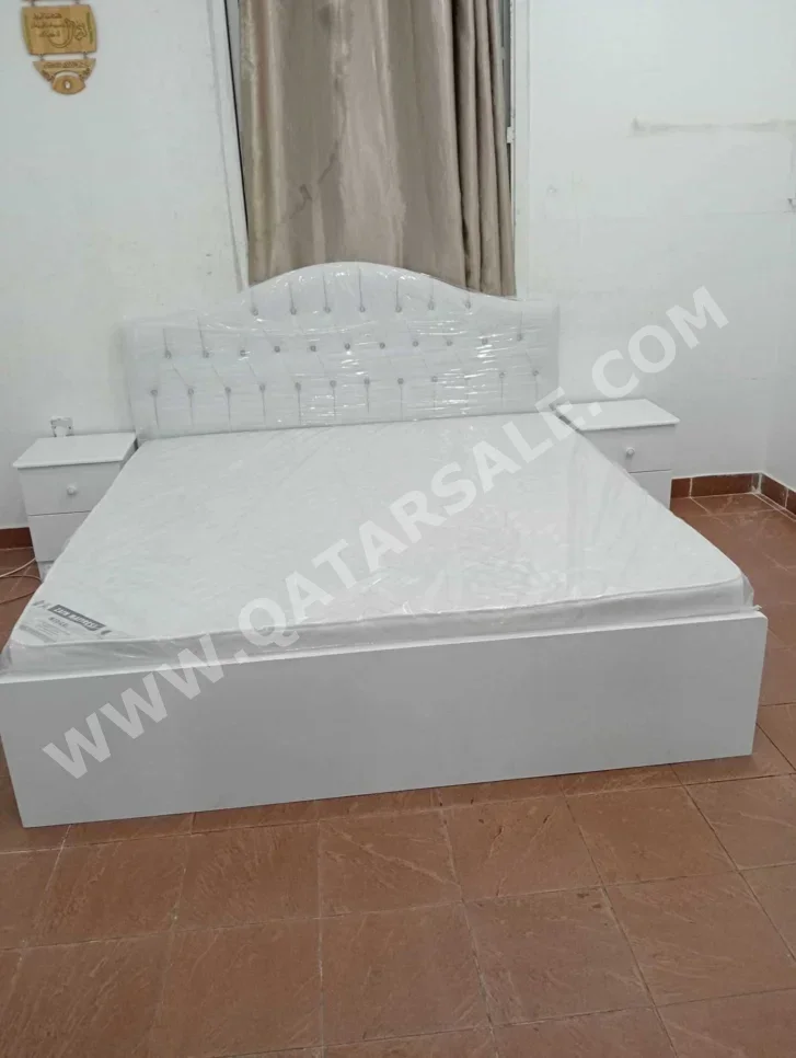 Beds - Lifestyle  - King  - White  - Mattress Included  - With Bedside Table