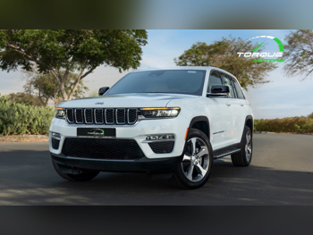 Jeep  Grand Cherokee  Limited  2025  Automatic  0 Km  6 Cylinder  Four Wheel Drive (4WD)  SUV  White  With Warranty
