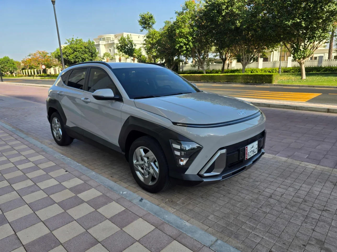 Hyundai Kona 2024 Automatic 25,000 Km 4 Cylinder Front Wheel Drive (FWD) SUV Gray Metallic With Warranty