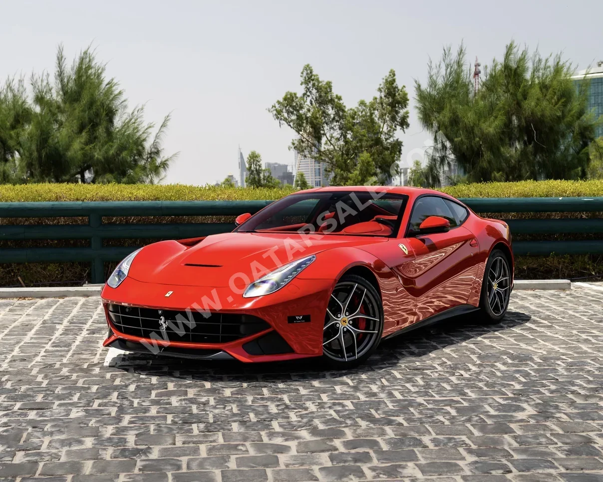 فيراري  اف 12  برلينيتا  2016  اوتوماتيك  37,000 كم  12 سلندر  دفع خلفي  كوبيه \ سبورت  أحمر