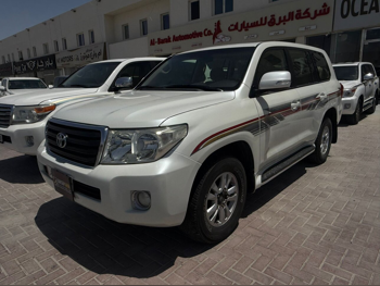 Toyota  Land Cruiser  GX  2012  Automatic  557,000 Km  6 Cylinder  Four Wheel Drive (4WD)  SUV  White