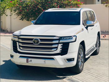 Toyota  Land Cruiser  VXR Twin Turbo  2022  Automatic  141,000 Km  6 Cylinder  Four Wheel Drive (4WD)  SUV  White