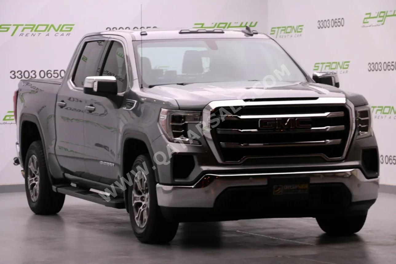 GMC Sierra SLE 2021 Automatic 92,000 Km 8 Cylinder Four Wheel Drive (4WD) Pick Up Gray