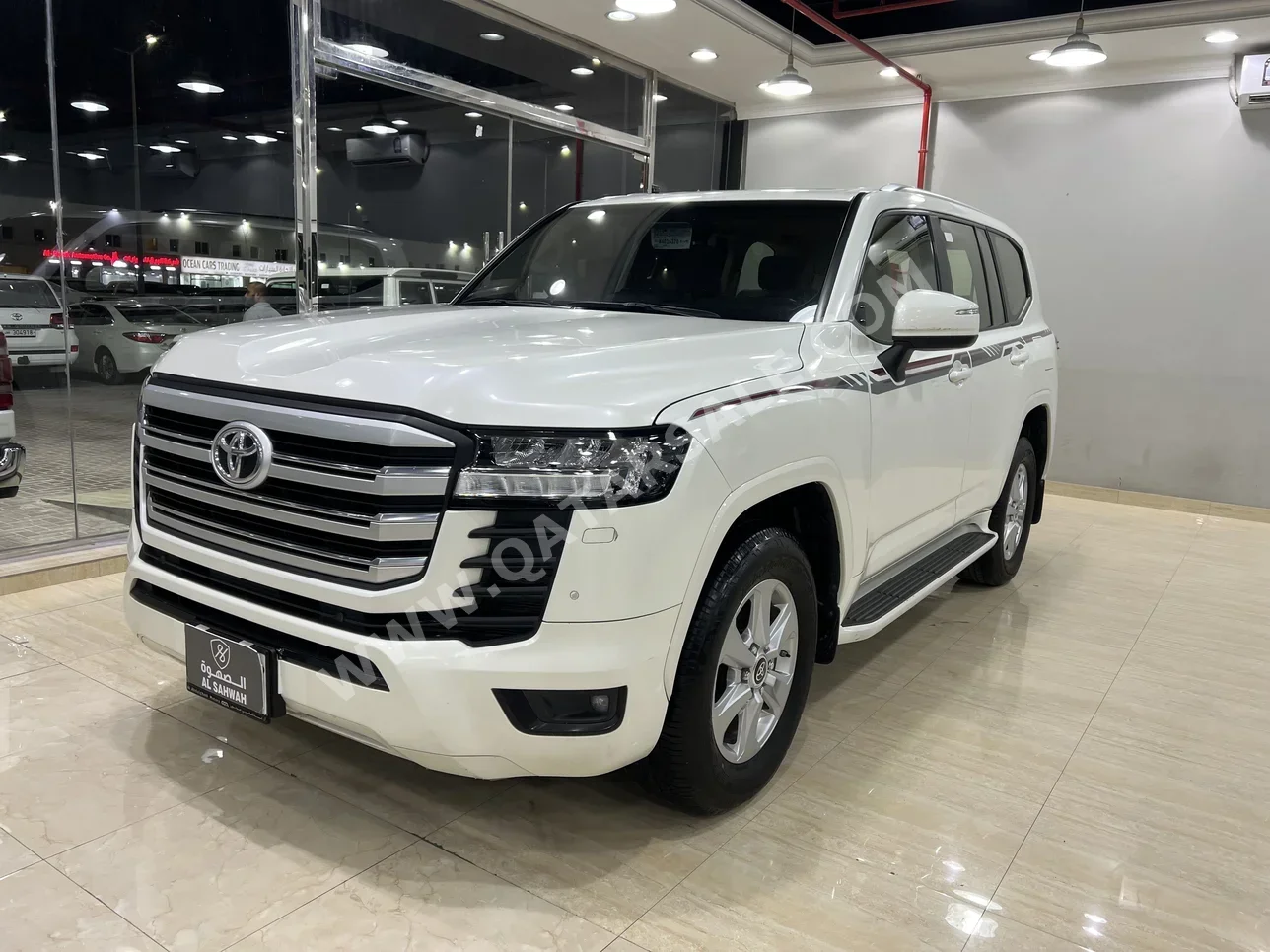 Toyota  Land Cruiser  GXR  2022  Automatic  204,000 Km  6 Cylinder  Four Wheel Drive (4WD)  SUV  White