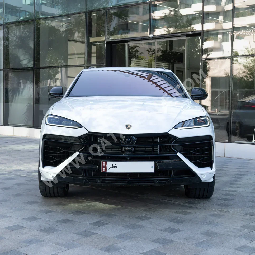 Lamborghini Urus SE 2025 Automatic 10,000 Km 8 Cylinder All Wheel Drive (AWD) SUV White With Warranty