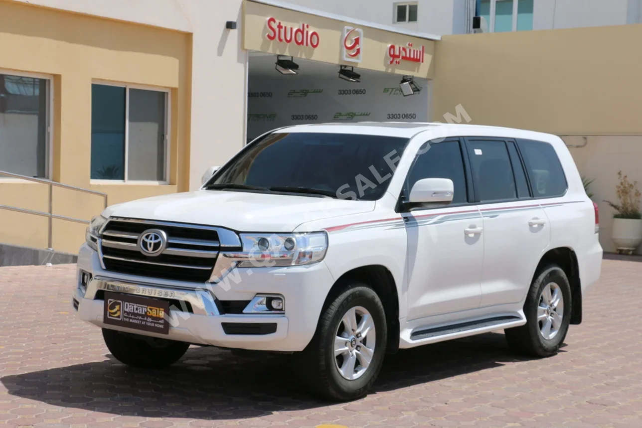 Toyota Land Cruiser GXR 2020 Automatic 131,000 Km 6 Cylinder Four Wheel Drive (4WD) SUV White