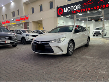 Toyota  Camry  GL  2016  Automatic  288,000 Km  4 Cylinder  Front Wheel Drive (FWD)  Sedan  White