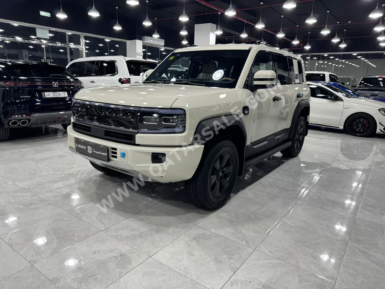 BYD  Leopard 5  Ultra 5  2025  Automatic  0 Km  4 Cylinder  Four Wheel Drive (4WD)  SUV  White  With Warranty