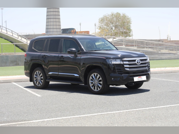 Toyota  Land Cruiser  GXR Twin Turbo  2024  Automatic  30,500 Km  6 Cylinder  Four Wheel Drive (4WD)  SUV  Black