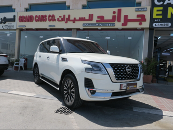 نيسان  باترول  اس اي  2012  اوتوماتيك  260,000 كم  8 سلندر  دفع رباعي  اس يو في  أبيض
