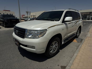 Toyota  Land Cruiser  GX  2011  Automatic  190,000 Km  6 Cylinder  Four Wheel Drive (4WD)  SUV  White
