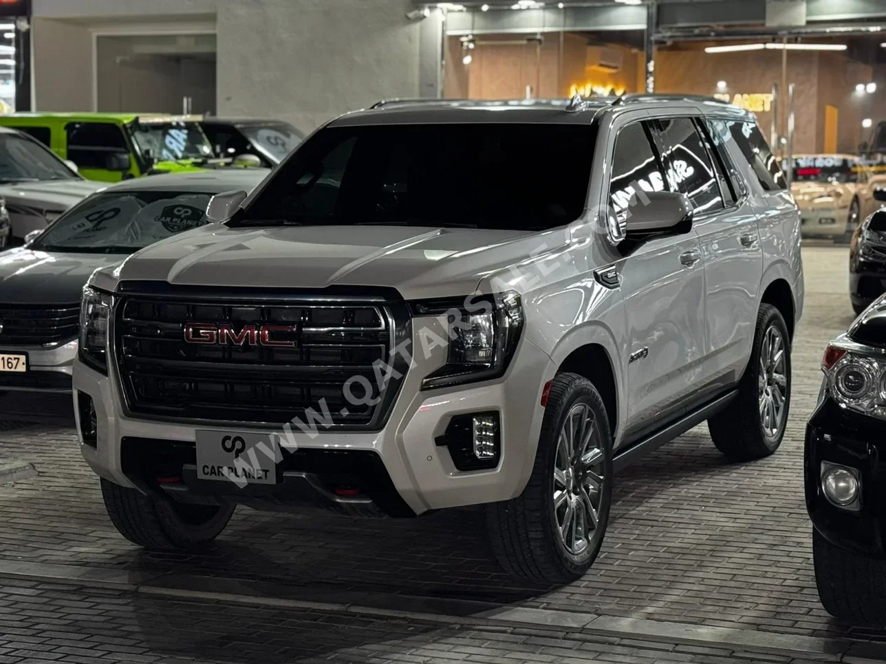 GMC  Yukon  AT 4  2021  Automatic  80,000 Km  8 Cylinder  Four Wheel Drive (4WD)  SUV  White