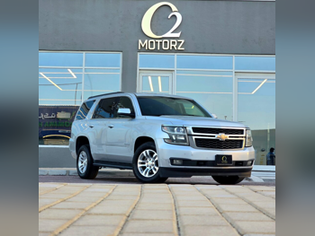 Chevrolet  Tahoe  2016  Automatic  266,000 Km  8 Cylinder  Rear Wheel Drive (RWD)  SUV  Silver