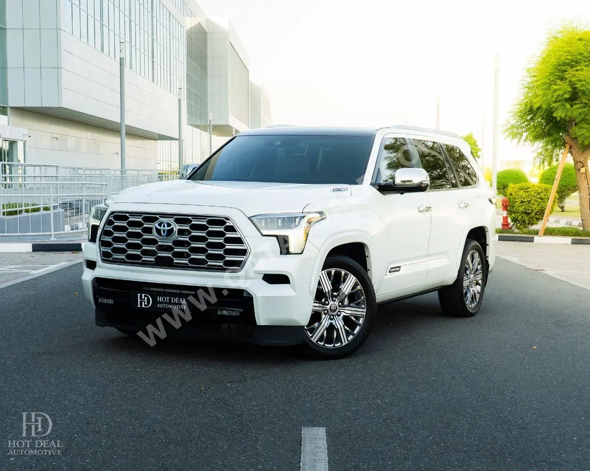 Toyota  Sequoia  2024  Automatic  39,000 Km  8 Cylinder  Four Wheel Drive (4WD)  SUV  White