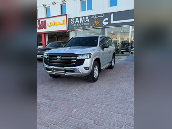 Toyota  Land Cruiser  GX  2025  Automatic  42,000 Km  6 Cylinder  Four Wheel Drive (4WD)  SUV  Silver  With Warranty