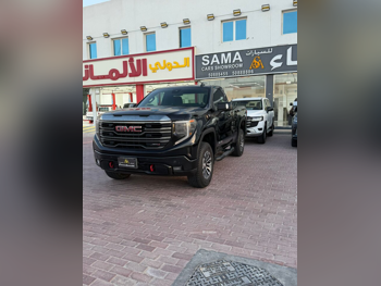جي ام سي سييرا اي تي 4 2023 اوتوماتيك 197,000 كم 8 سلندر دفع رباعي بيكب أسود