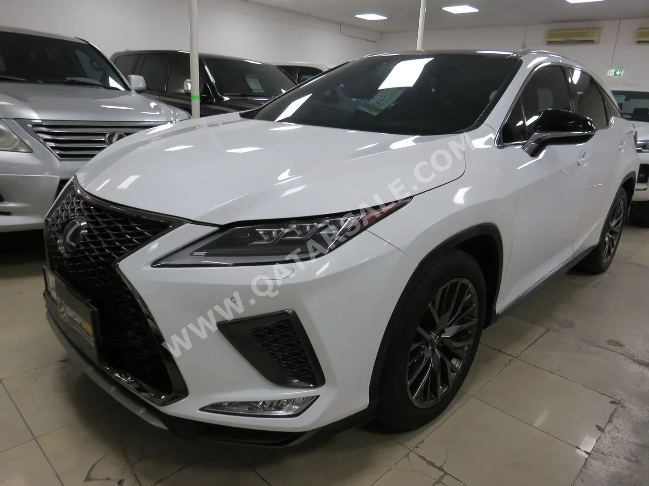 لكزس  ار اكس  350  2020  اوتوماتيك  75,000 كم  6 سلندر  دفع رباعي  اس يو في  أبيض